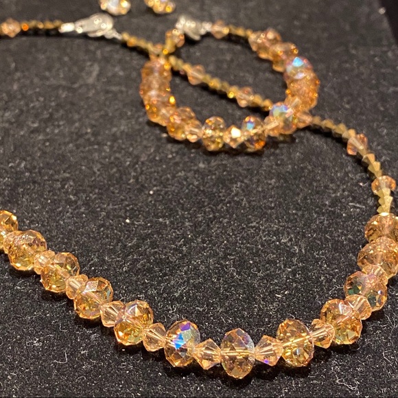 Handmade Swarovski crystal jewelry set - Picture 2 of 6